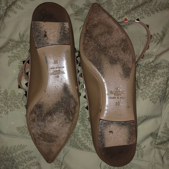 ✨VALENTINO✨ Beige Garavani Rockstud Flats - Picture 2 of 5